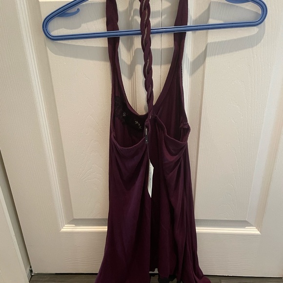 ⭐️3/$50 NWT $74 XS Guess Tank w Chain and Lace detailing - Picture 5 of 7